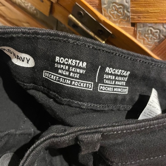 Old navy rockstar skinny high jeans size 4 (secret slim pockets/ built in warm) - Picture 4 of 5